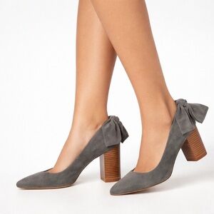 Anthropologie Bow-Tied Pumps Heels In Gray 7.5